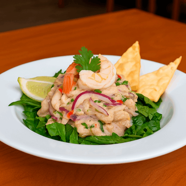 Ceviche mixto (pescado, camarón, leche de tigre)